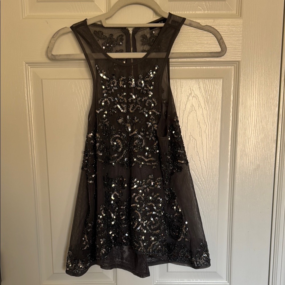 Chic Gray Sequin Sleeveless Blouse